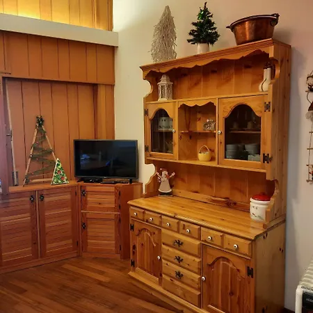 Aremogna アパートホテル ロッカラーゾ